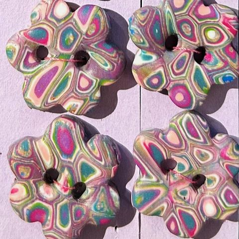 Handgjorda knappar multicolor, blomma