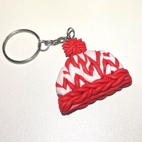 Nyckelring "stickad" mössa