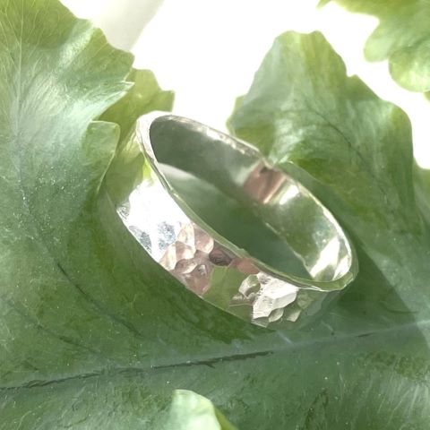 Silverring hamrad
