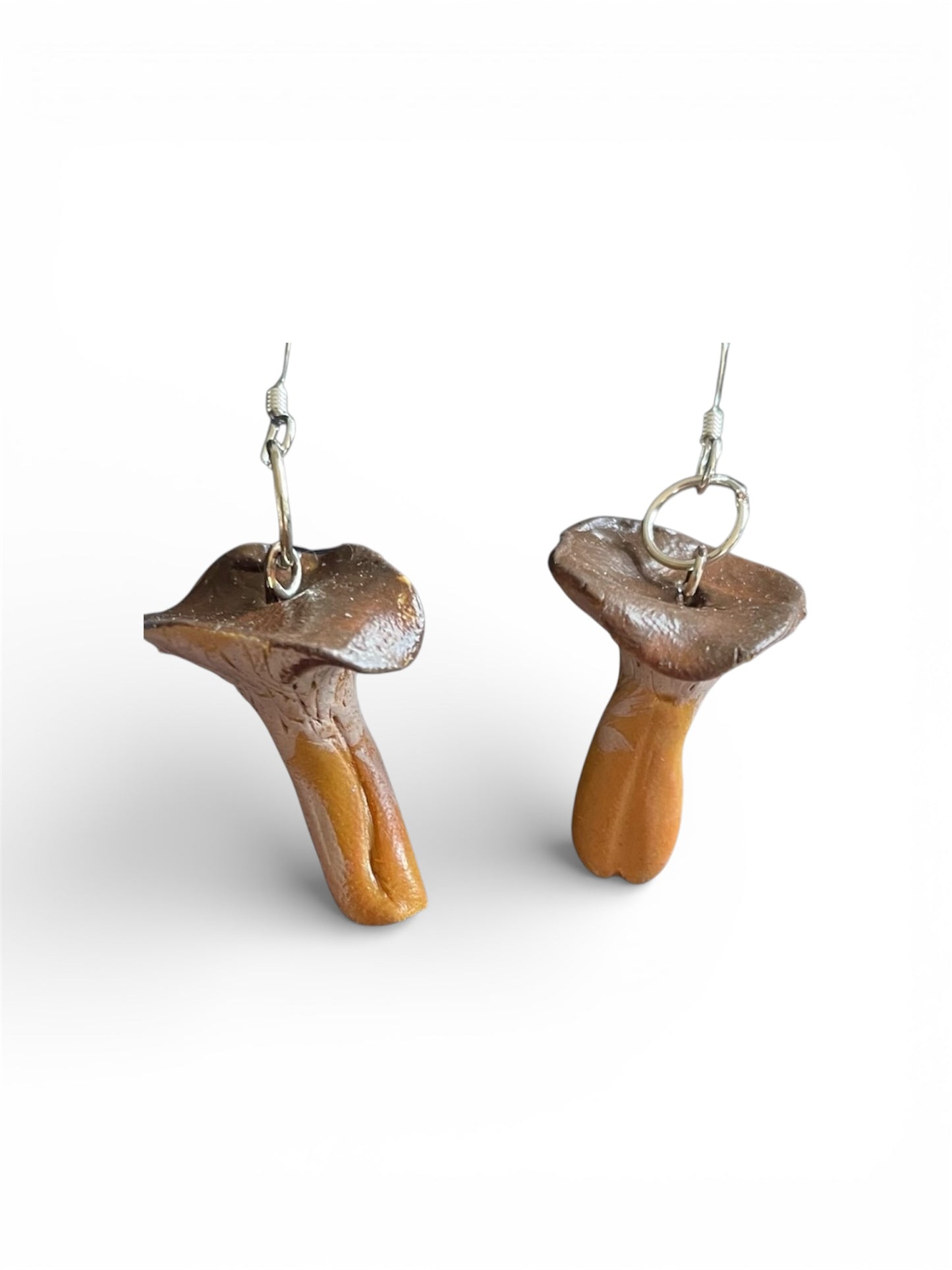 Örhängen trattkantarell