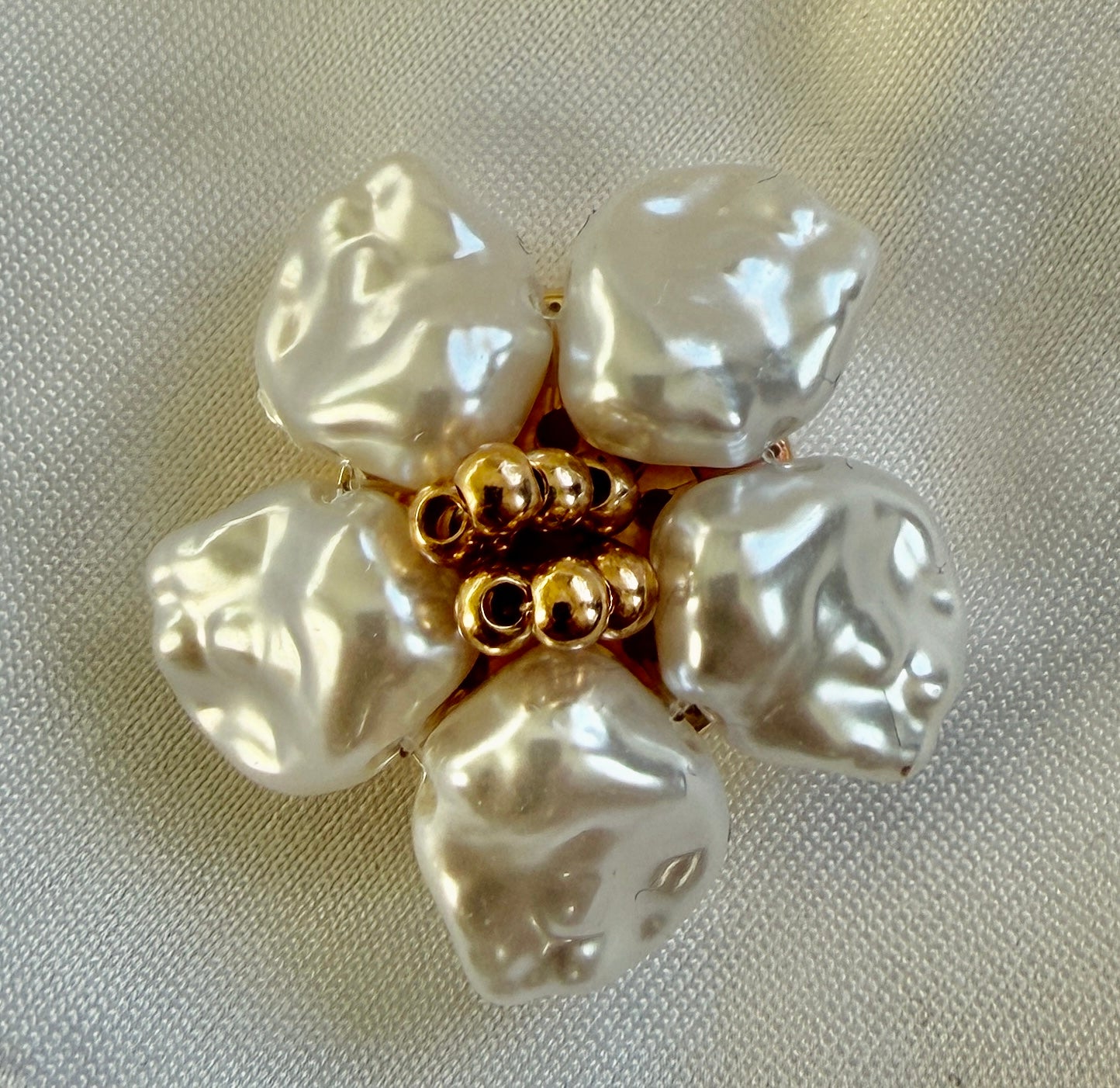 Pearl Flower Button Charm Gold - singelpack