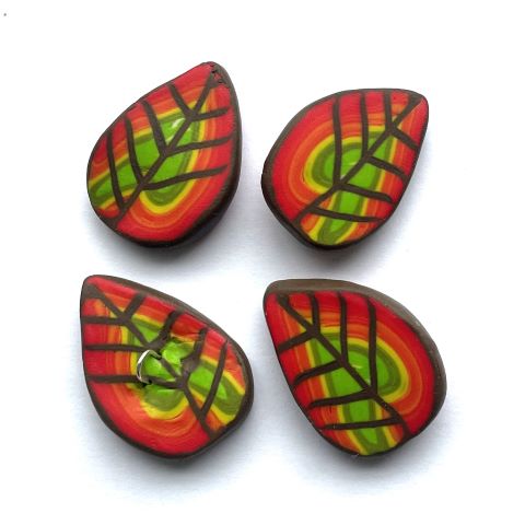 Handgjorda knappar löv röd/grön/gul